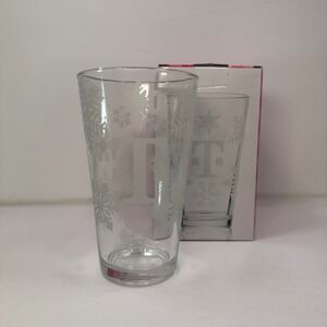 T Mobile Holiday Snowflake Pint Glass Gift‎ Boxed 2024  16 oz